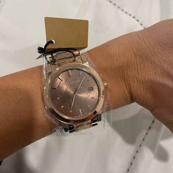 NIB Brown Dial Rose Gold Burberry Watch - Picture 14 of 16
